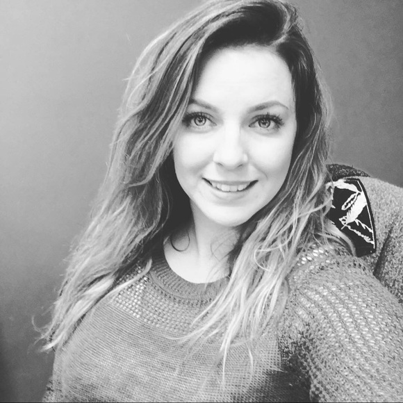 Meet your Posher, Laura - Picture 5 of 5